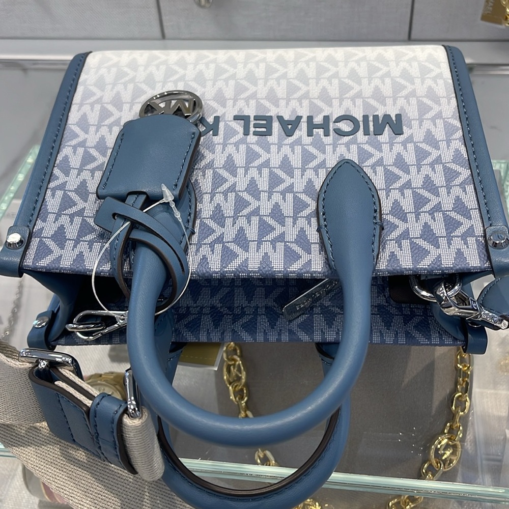 Michael Kors Mirella Extra-Small Ombré Logo Crossbody XBODY Shopper Bag
Denim - Picture 12 of 16